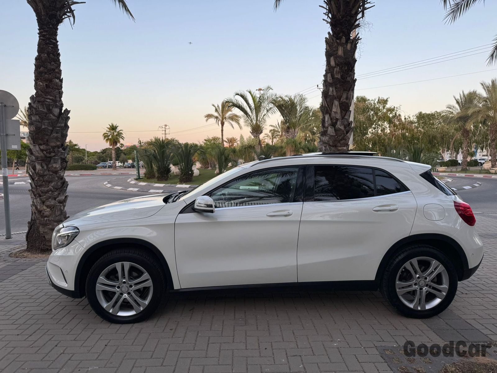 מרצדס-בנץ GLA — תמונה 2 מתוך 10