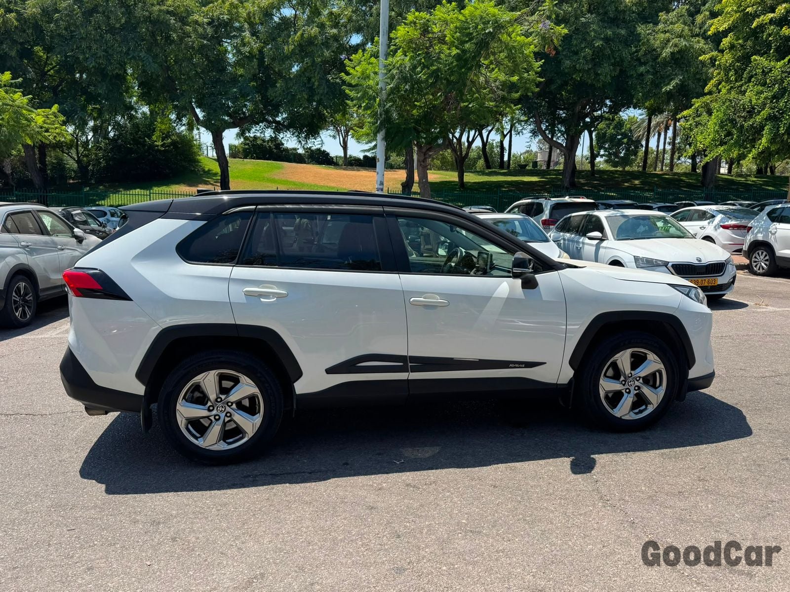 טויוטה RAV4 — תמונה 6 מתוך 10