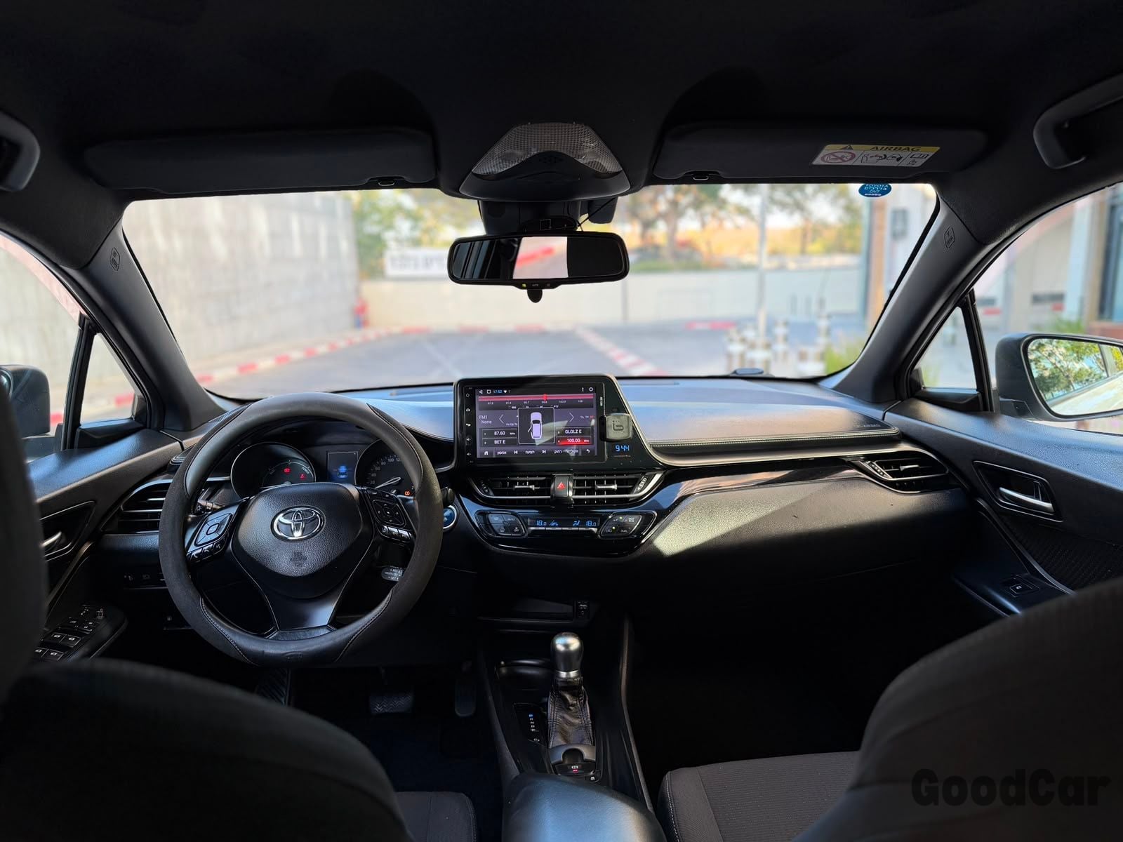 טויוטה C-HR — תמונה 10 מתוך 10