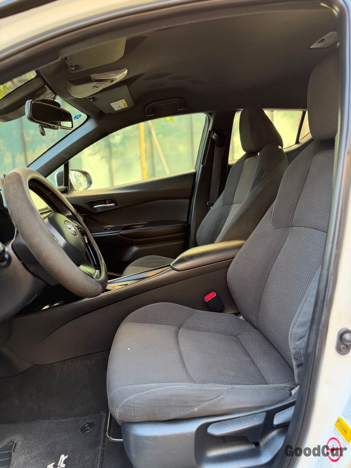 טויוטה C-HR — תמונה 8 מתוך 10