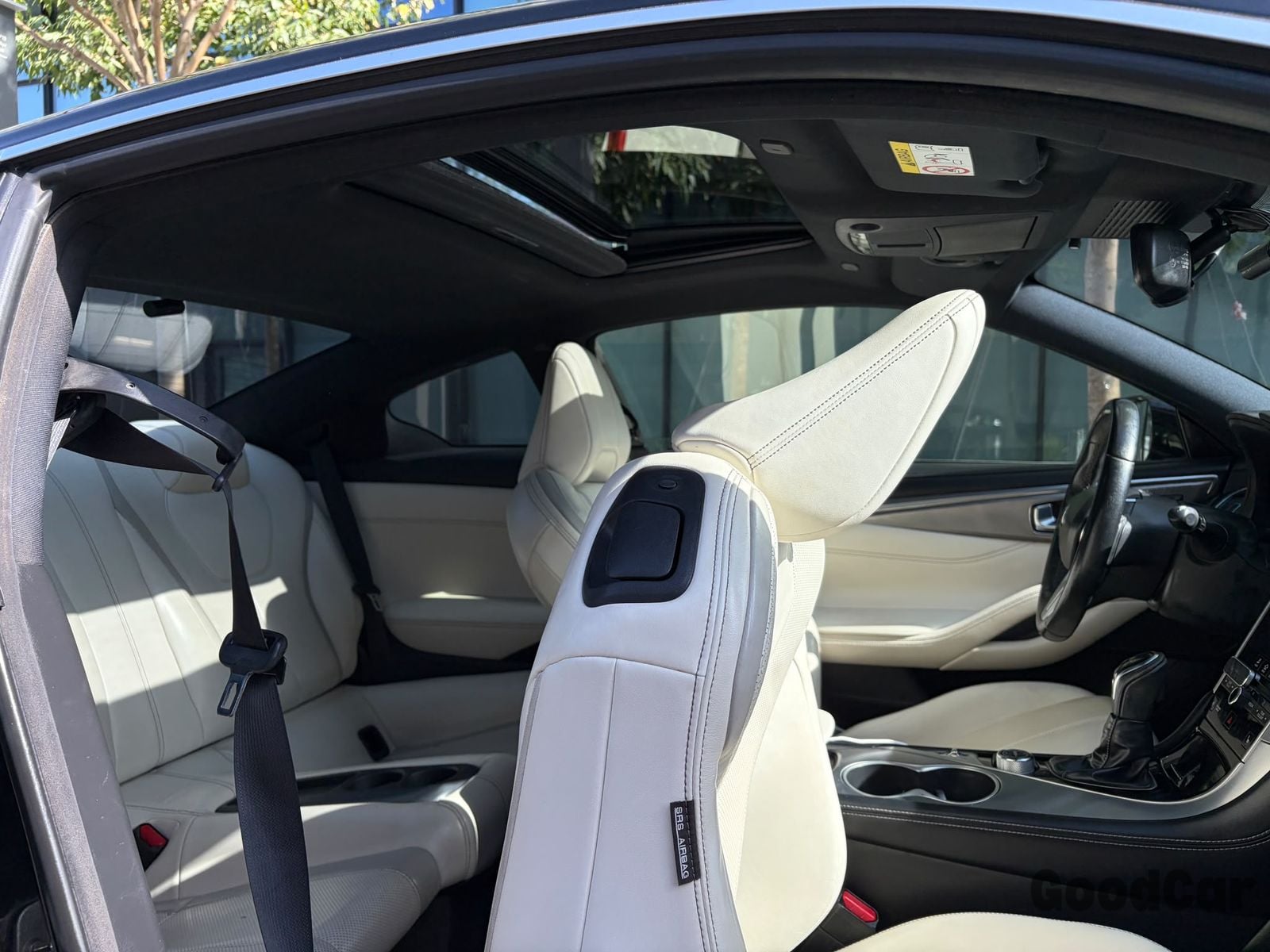 אינפיניטי Q60 — תמונה 8 מתוך 9
