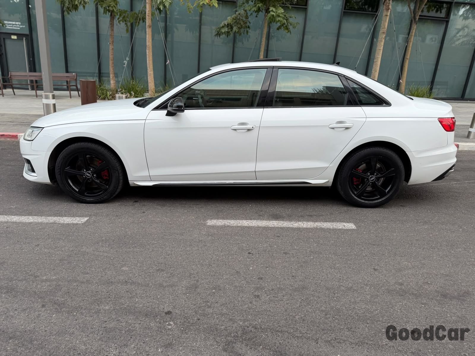 אאודי A4 — תמונה 8 מתוך 8