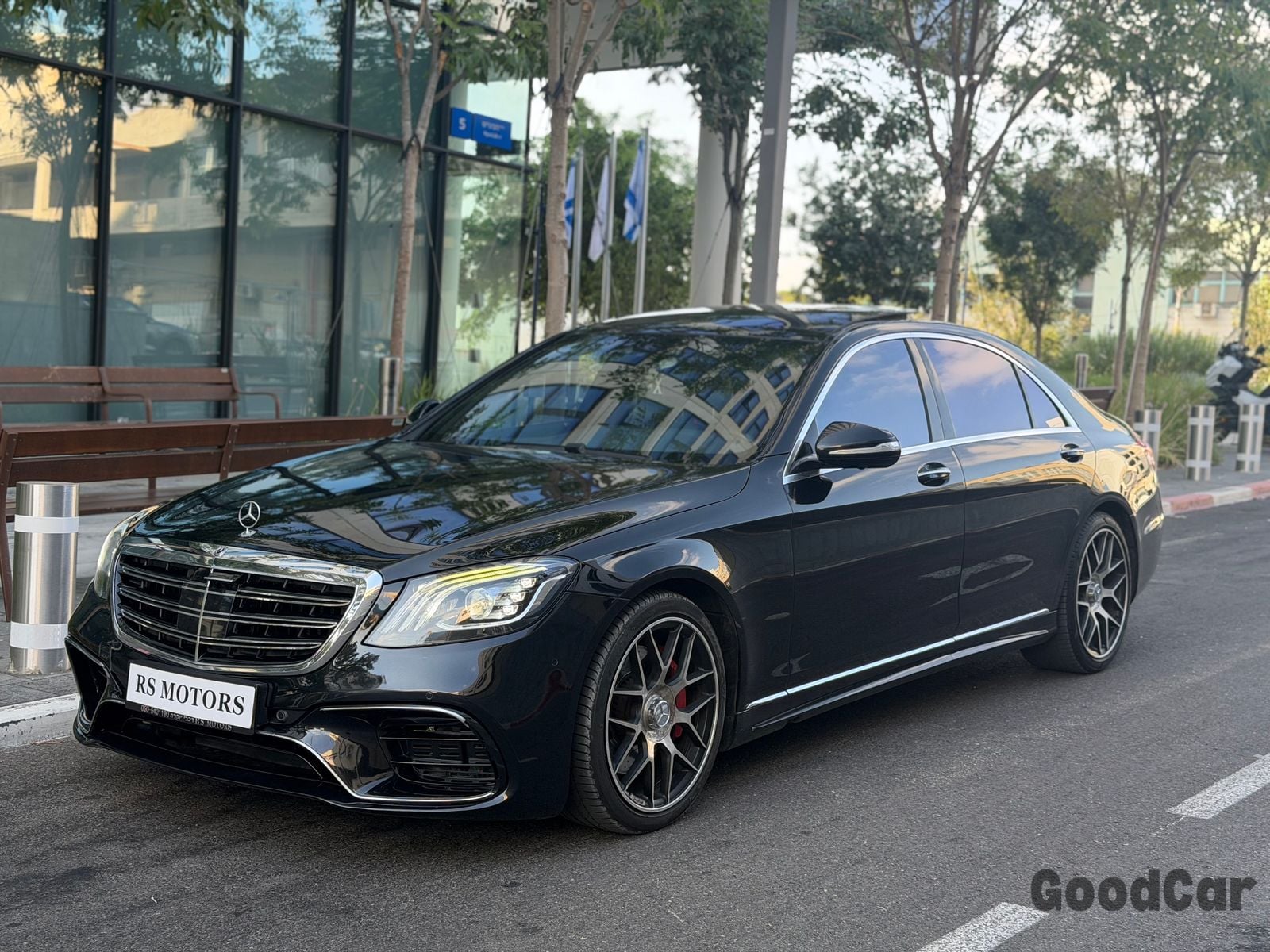 מרצדס-בנץ S-class — תמונה 2 מתוך 10