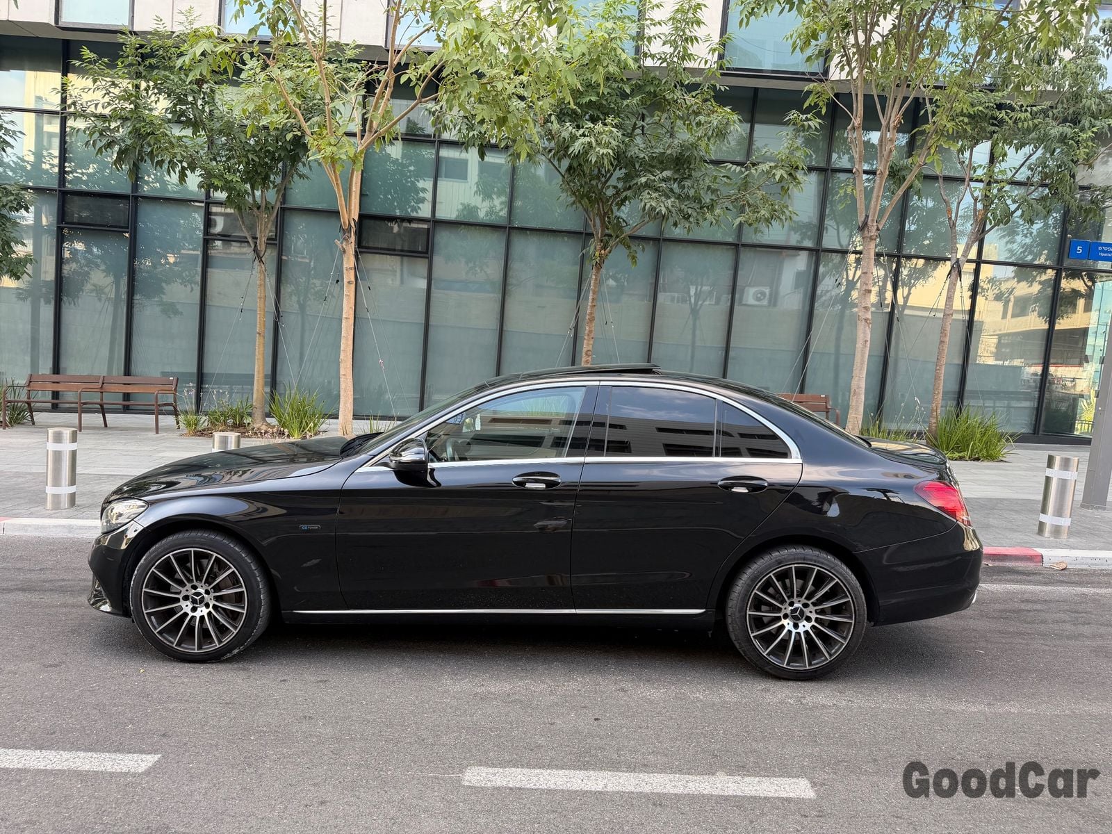 מרצדס-בנץ C-class — תמונה 4 מתוך 10