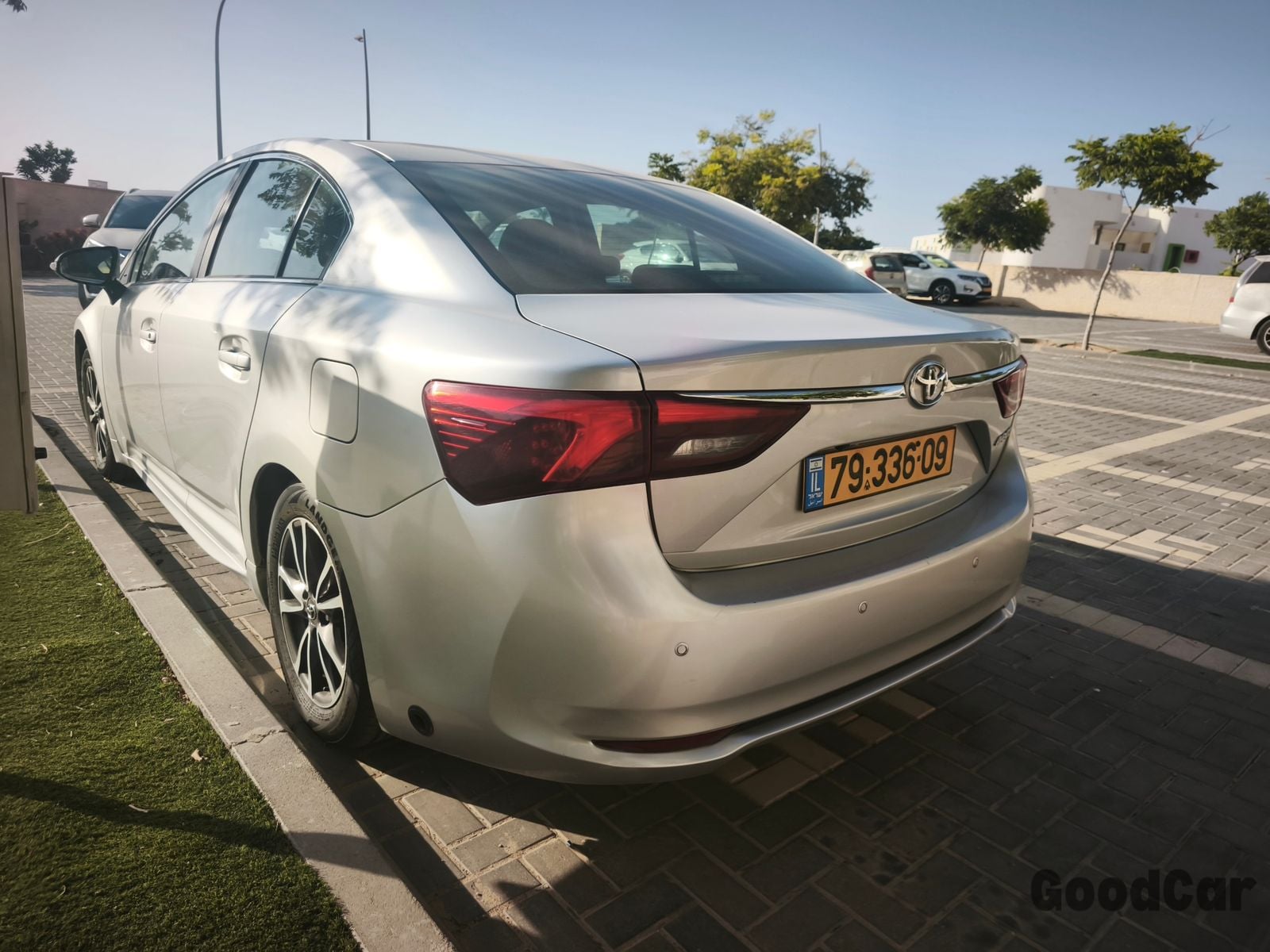 טויוטה אוונסיס — תמונה 2 מתוך 6